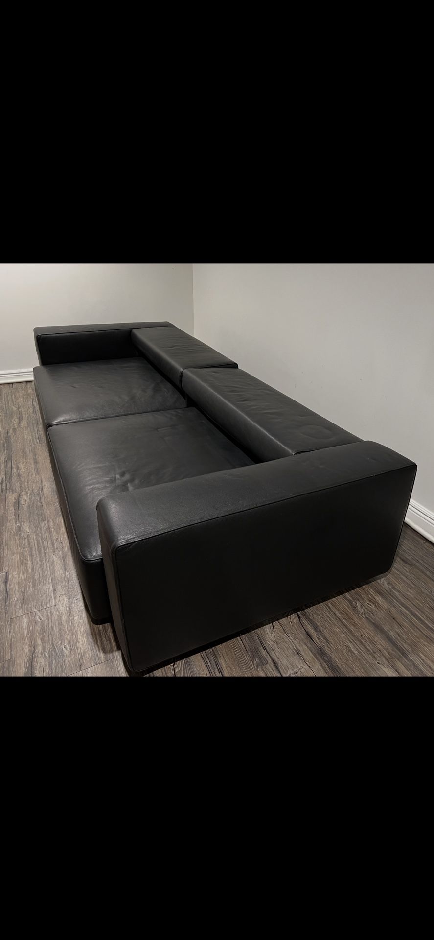 Luminaire Leather Couch