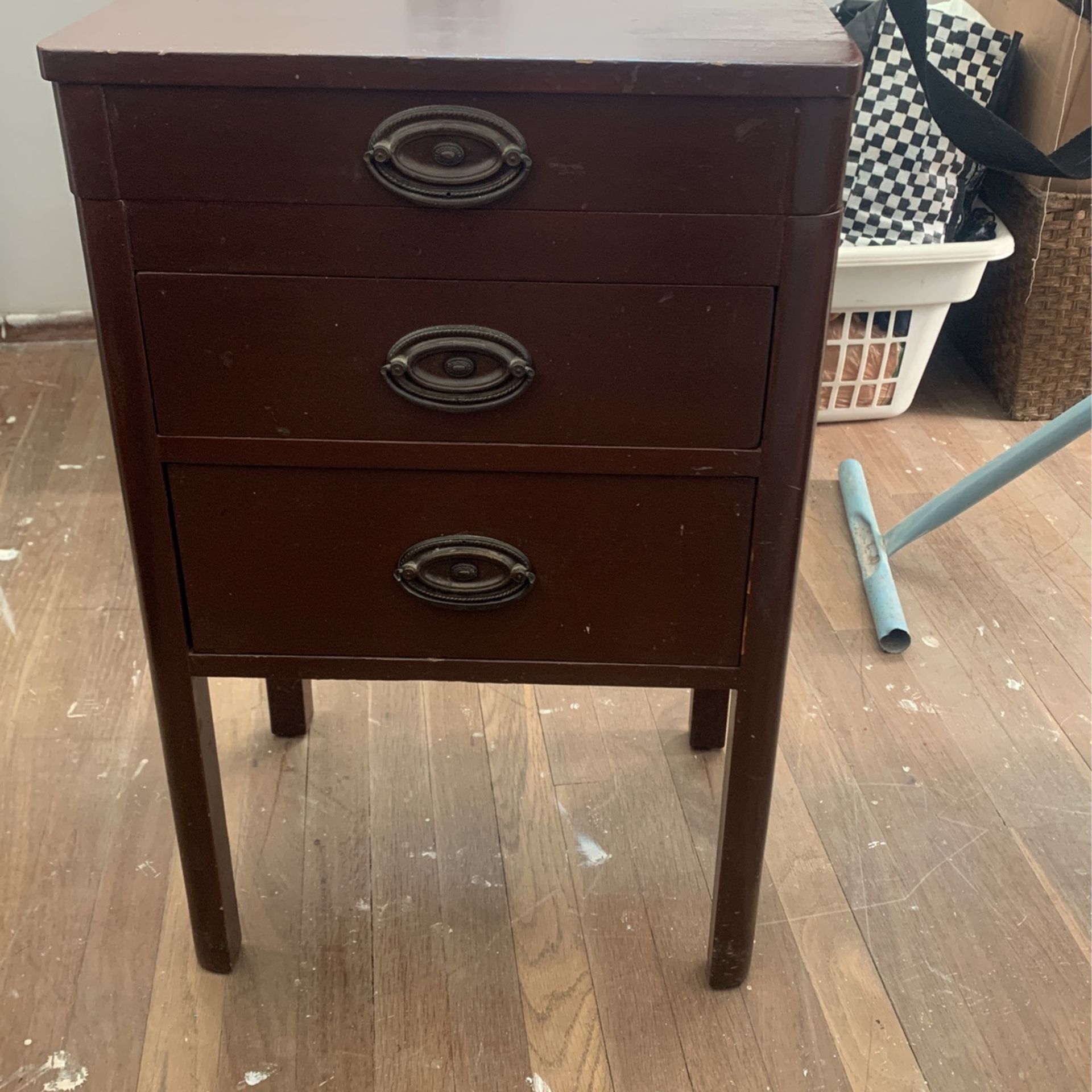 Sewing Machine Cabinet
