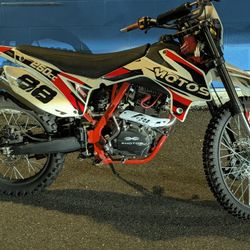 250cc Dirt Bike