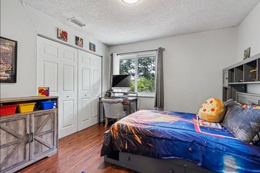 Kids full bed set/dresser-mirror and desk.