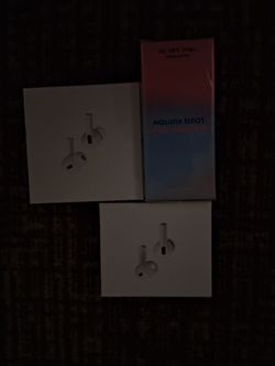 Headphones and cologne read description