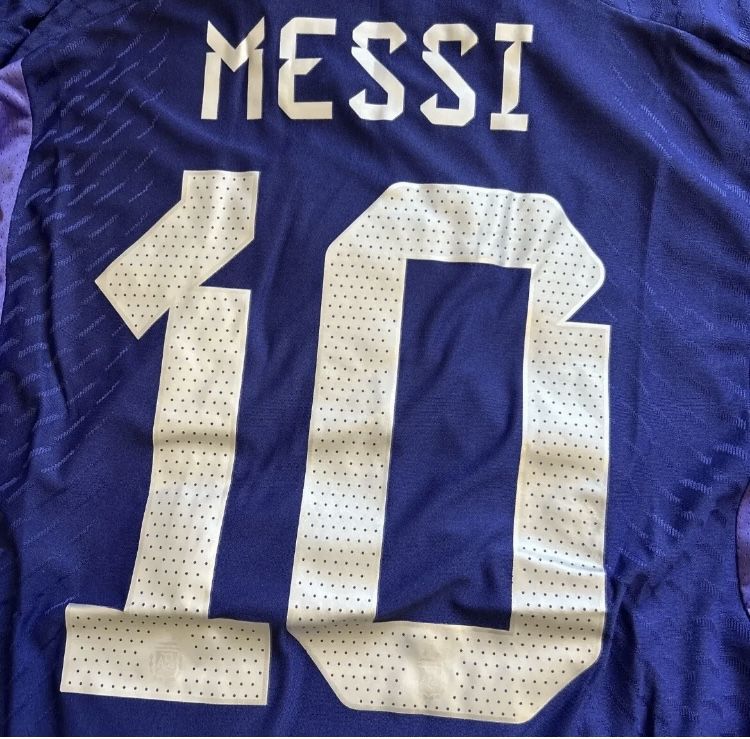 Messi Argentina 2022 Original Adidas Jersey Kids M for Sale in San Diego,  CA - OfferUp