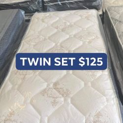 Twin Set 