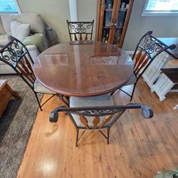 Dining Tablee