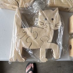 10 Wooden puzzles crafts ( lot)