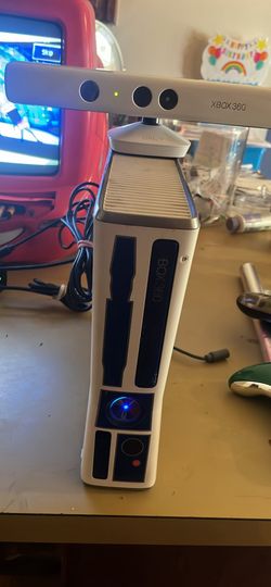 Xbox 360 slim w Kinect  Star Wars edition