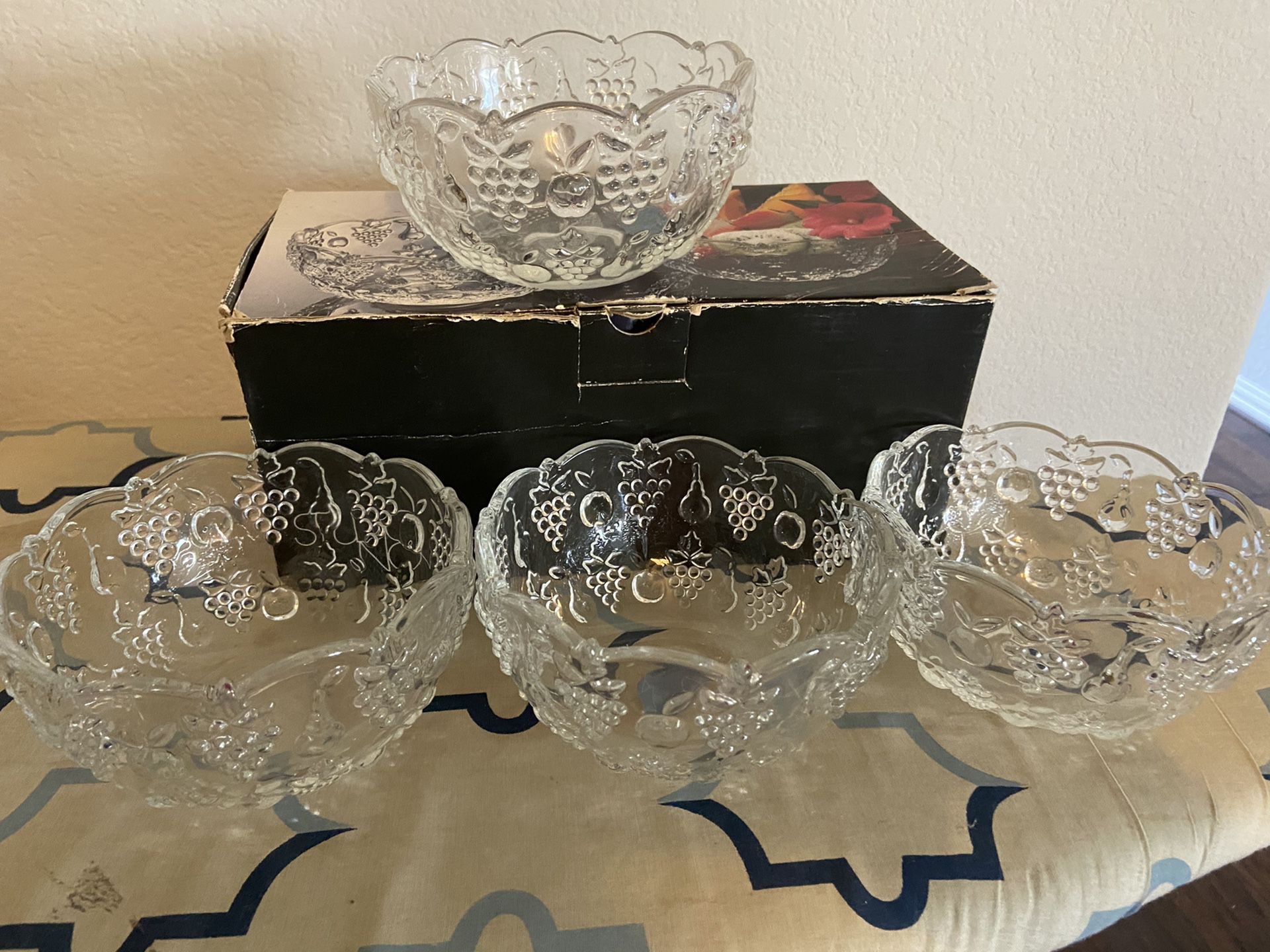 Set of 3 mikasa bowls