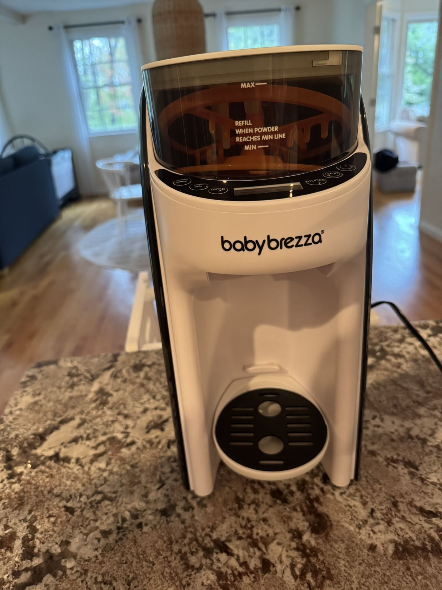 Used only two weeks - Baby Brezza Advanced