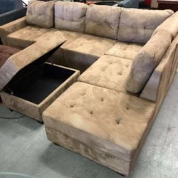 Heights Taupe Reversible Sectional with Storage Ottoman 