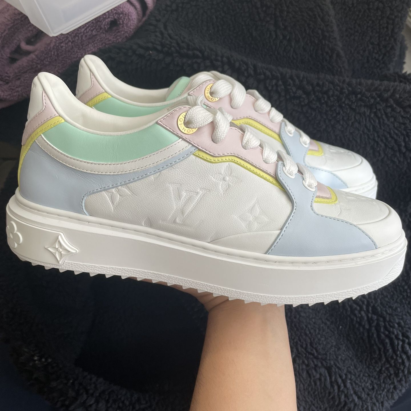 louis vuitton Sz 7 Woman's for Sale in Queens, NY - OfferUp