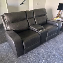 Power Reclining Loveseat