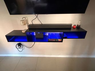 Floating shelf