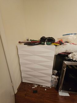 White Geometric Bedroom Set