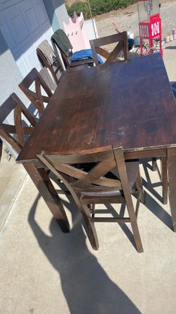 Big beautiful table!