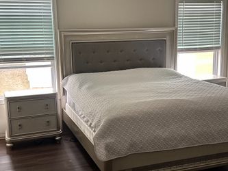 Bedroom set plus king mattress
