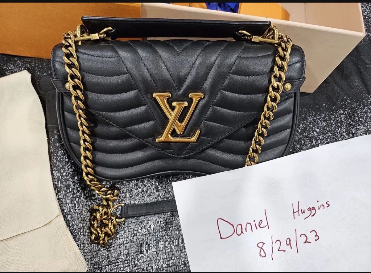 Mint Condition Louis Vuitton New Wave Shoulder Bag MM Black Leather