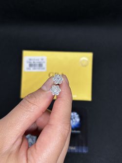 New Moissanite Stud Earrings 925 Silver - GRA Certified