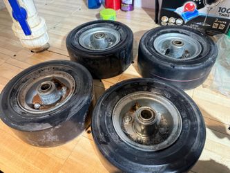 Pre-owned Set of 4 CHENG SHIN 9x3.50-4 Slick Style Tires  50 PSI 4-4?Bolt Rims