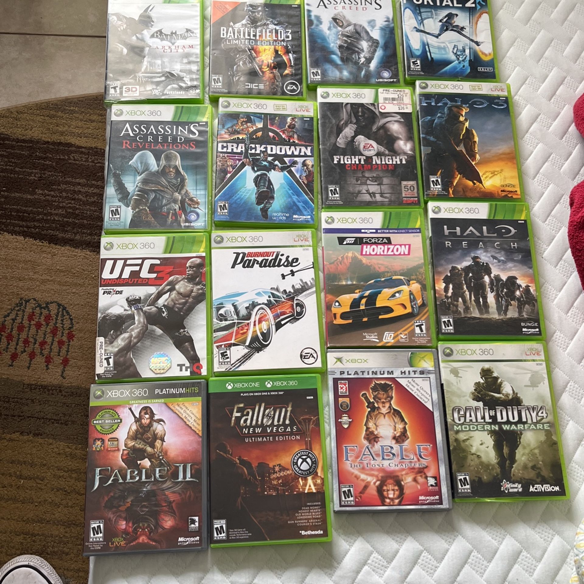 Xbox 360, 3 Controllers, 16 Games