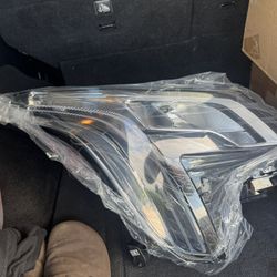 2018 2019 cadillac xts headlight