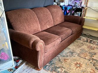 La-Z-Boy Brown 3-Seat Sofa – Classic & Comfortable