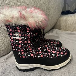 Girls Snow Boots Size 4y