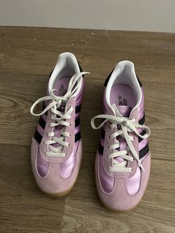 Adidas sambas women size 7