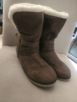 Women's Boots Size 8