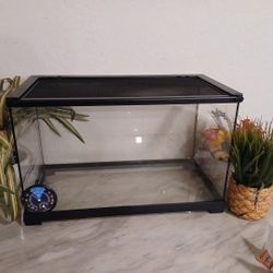 10 GALLON TANK WITH LID 