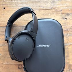 Bose Quietcomfort Headphones - Brand New