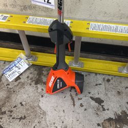 Electric Echo Weedeater With Battery And Charger 
