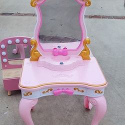 Toddlers Vanity