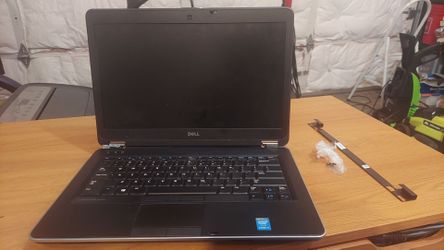 Dell Latitude E6440 (For Parts)