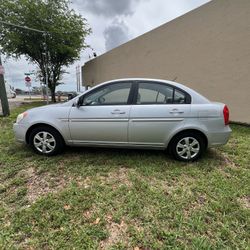 2010 Hyundai Accent