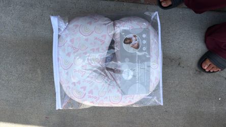 Feeding pillow