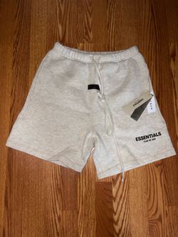 Fear of God essential shorts light oat xs