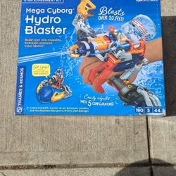 Thames & Kosmos Mega Cyborg Hydro Blaster – Brand New Sealed