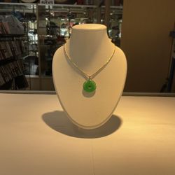 14k Jade Necklace (Yellow Gold)
