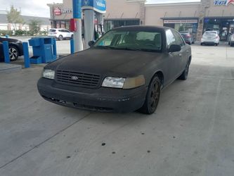 2004 Crown Victoria