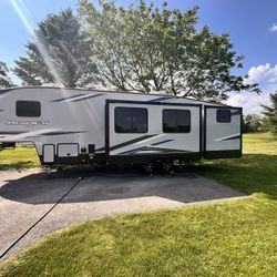 2022 Forest River Artic Wolf 321 BH.