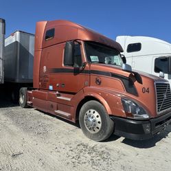 2013 Volvo Vnl D13