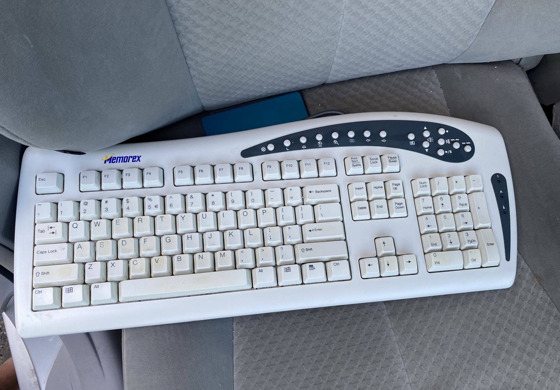 Memories Keyboard $4