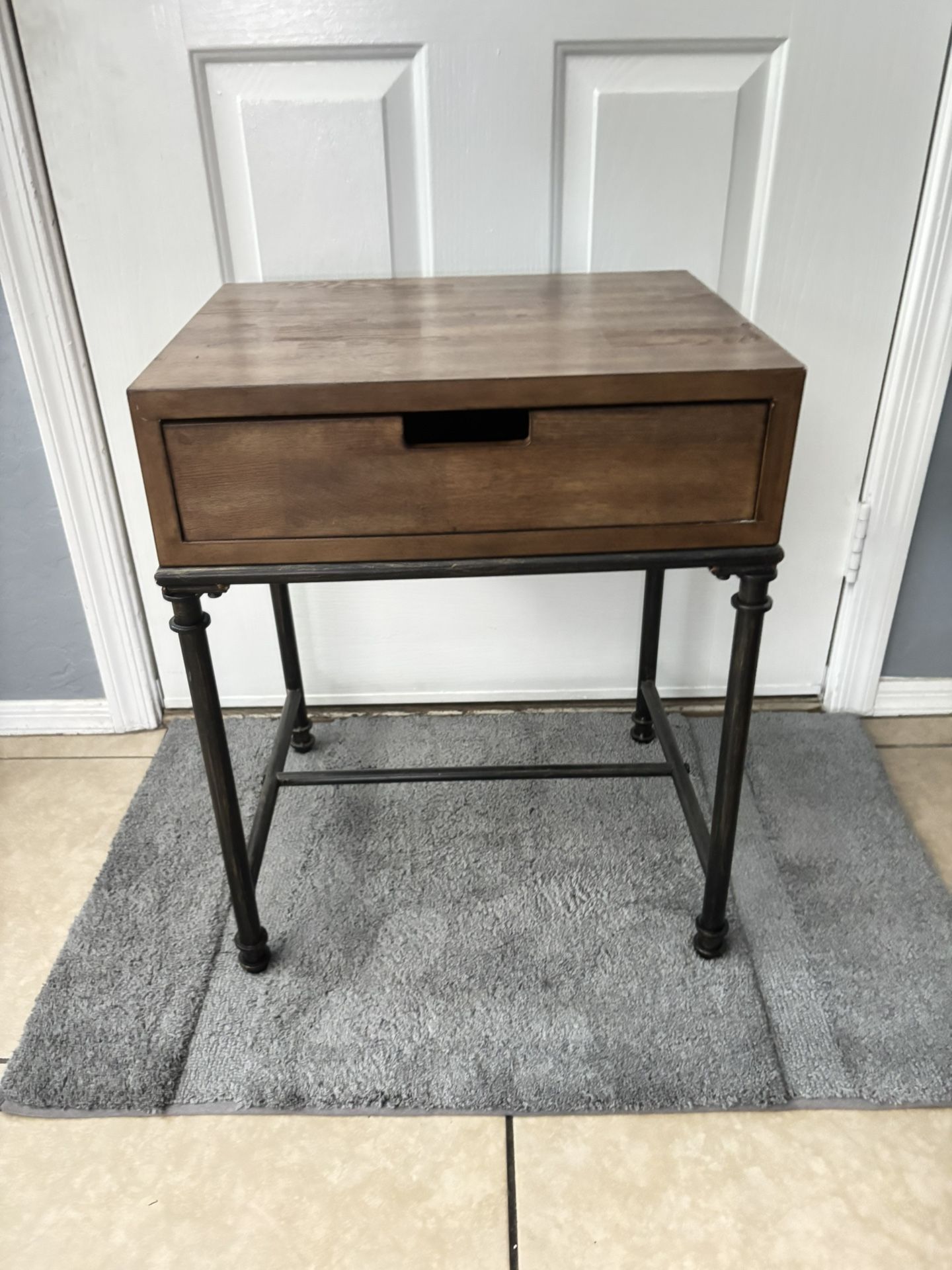 End table