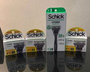 Schick men’s razor bundle