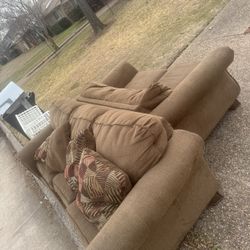 FREE COUCHES USED 