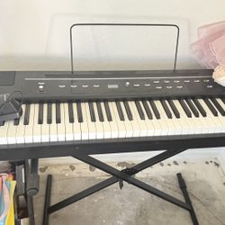 Keyboard piano