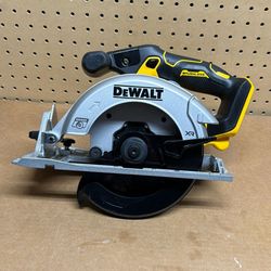 DEWALT 20 V Circular Saw (Tool Only)