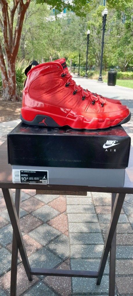 Air Jordan 9 Retro
"Chile Red"