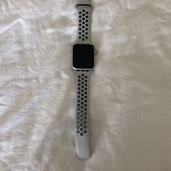 I Watch 3 Nike 42 mm Gps And Cellular Capable
