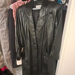 Avanti Mens Leather Coat 